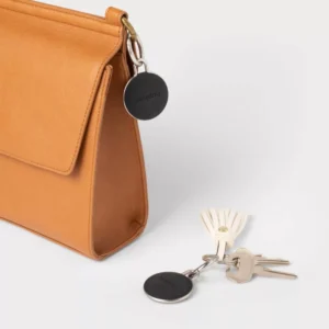 Alternative view of Paquete de 4 llaveros de silicona para AirTag — heyday