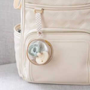 Alternative view of Estuche transparente para chupones con asa, diseño de cuadros - Marca Itzy Ritzy