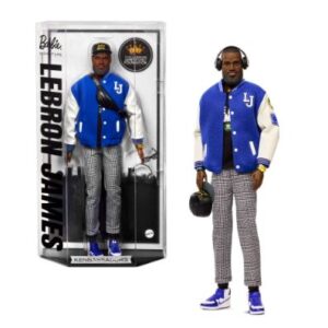 Muñeca coleccionable Kenbassador LeBron James con outfit streetwear y accesorios - Marca Barbie Signature