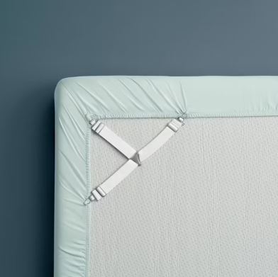 Correas elásticas para sábanas con clips y ajuste regulable paquete de 4 - Marca Room Essentials™ - Imagen 2