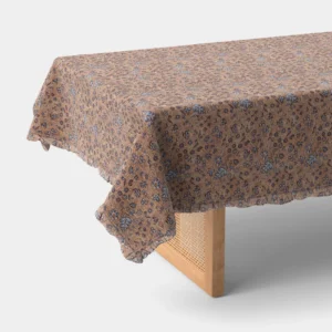 Mantel rectangular con volantes y estampado floral de 264x152 cm -Threshold