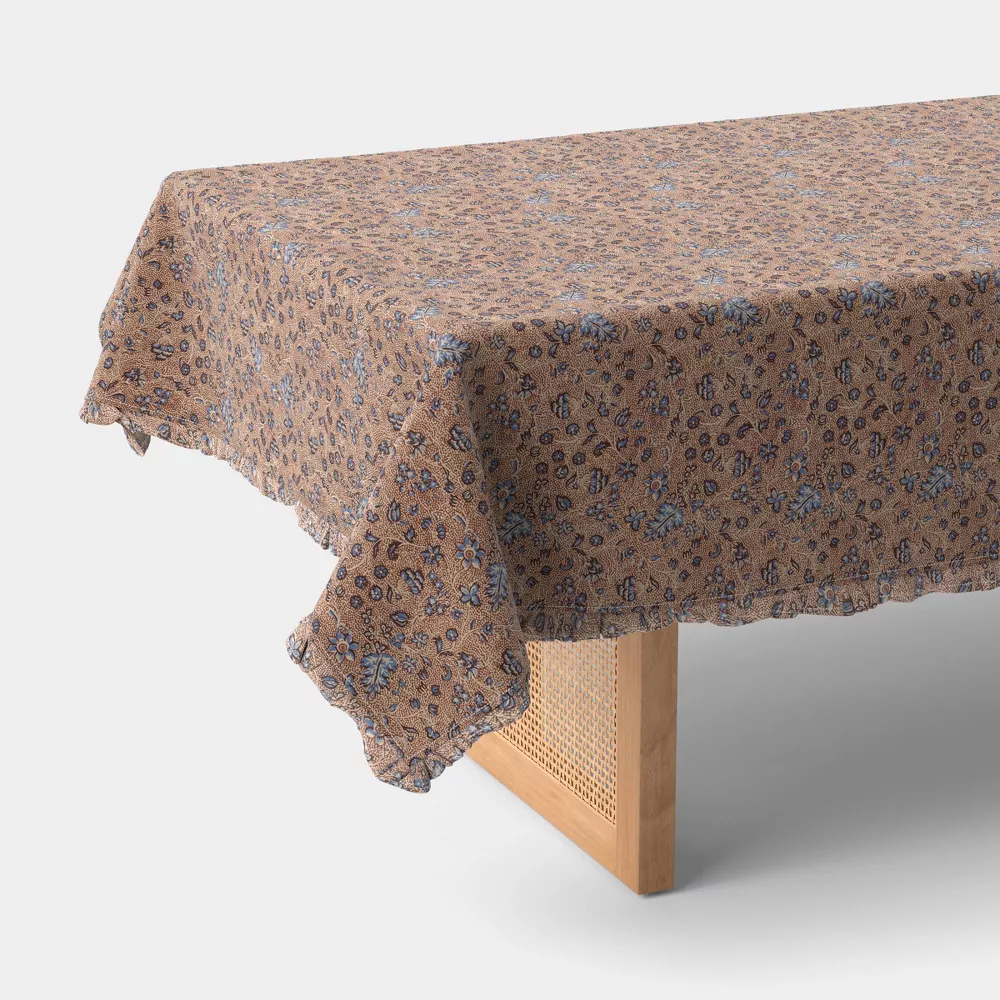 Mantel rectangular con volantes y estampado floral de 264x152 cm -Threshold