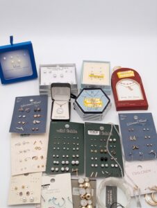 Paquete de Joyeria y Bisuteria - 100pz variado