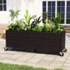 Jardinera elevada de ratán con ruedas y forro color marrón jaspeado -Costway
