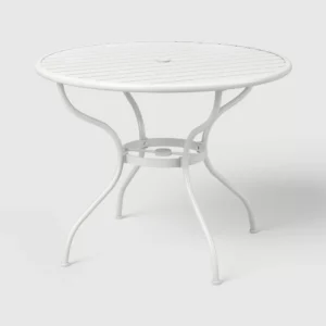 Mesa de bistró para patio con orificio para sombrilla, color blanco - Threshold