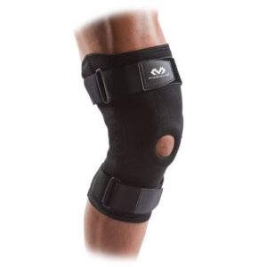 Rodillera deportiva con bisagras color negro talla S/M - Marca McDavid