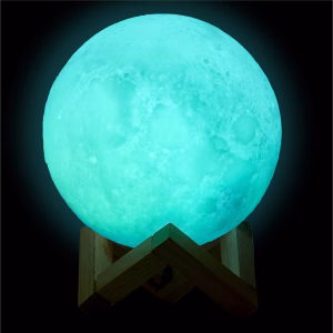 Alternative view of Lampara de mesa con forma de luna soporte de madera, control remoto y adaptador USB -Urban