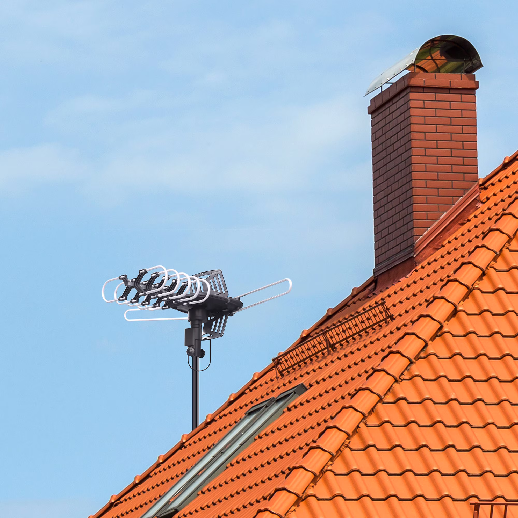 Antena de TV para exterior con poste de montaje, alcance de 85 millas -Onn - Imagen 5