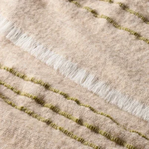Alternative view of Manta acogedora a rayas verde/beige de 127 x 152.4 cm - Hearth & Hand
