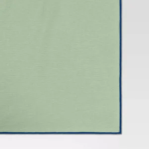 Alternative view of Mantel rectangular color verde de 104" x 60" -Room Essentials