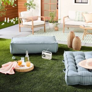 Puff acolchado para exterior de 44" x 22" x 10" en tejido chambray a rayas acanaladas – Hearth & Hand