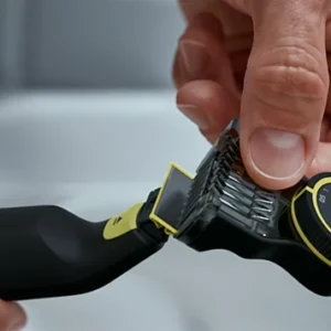 Alternative view of Kit de rastrillo eléctrico para caballero con accesorios para cara y cuerpo  -Philips