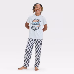 Pijama de 3 piezas con estampado de carreras para niño talla 6/7- Cat & Jack